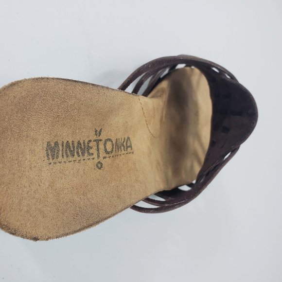 Minnetonka Low Wedge Heels Dark Brown 8 - Picture 4 of 7